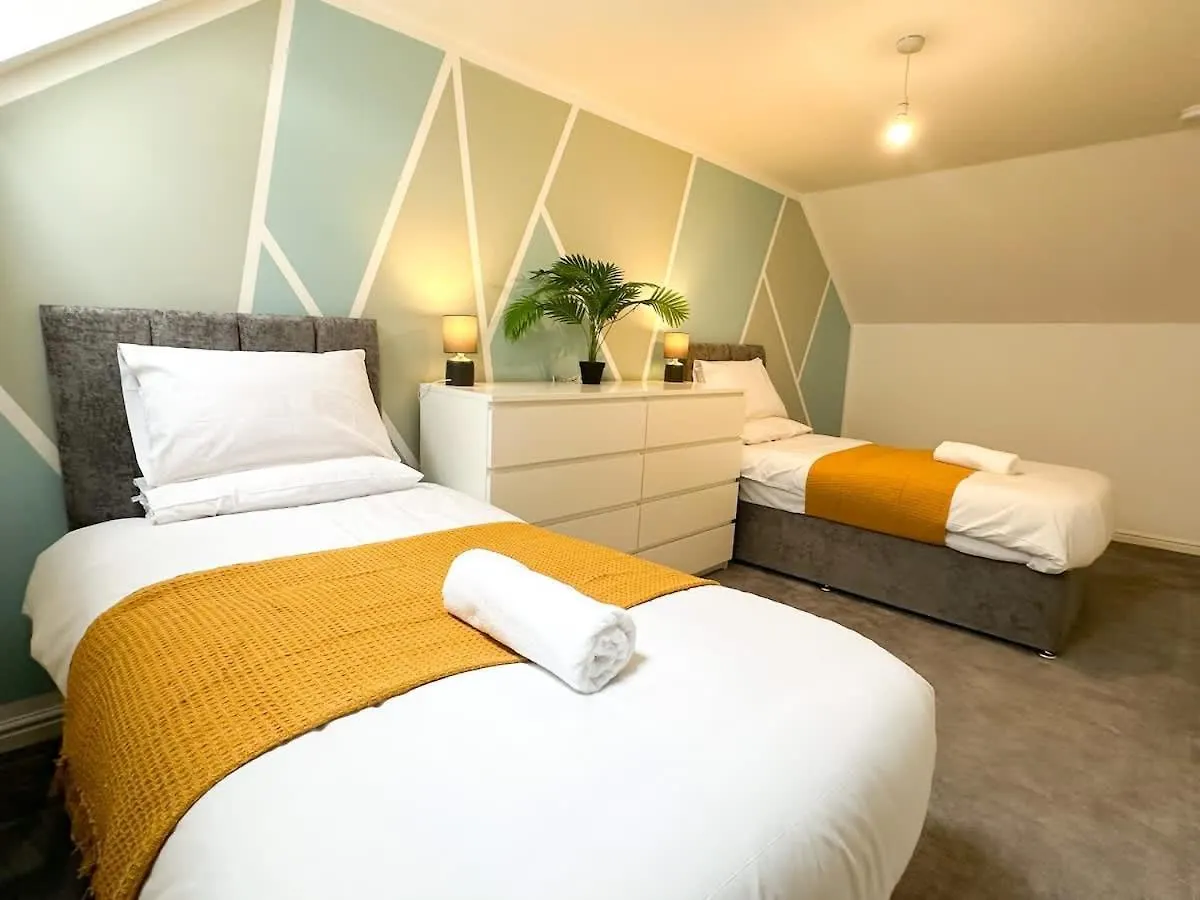 Newman House By Blue Skies Stays Stockton-on-Tees