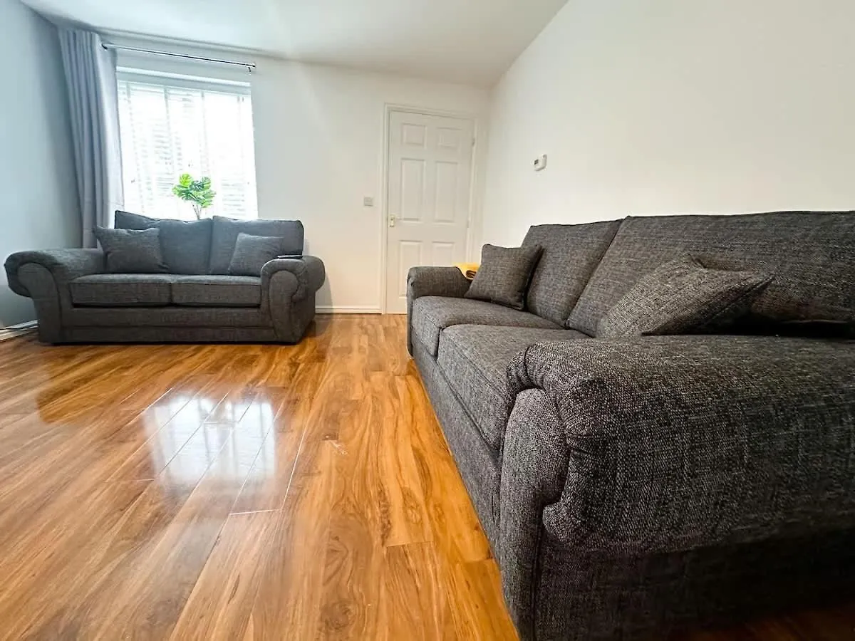 Newman House By Blue Skies Stays Stockton-on-Tees Holiday home